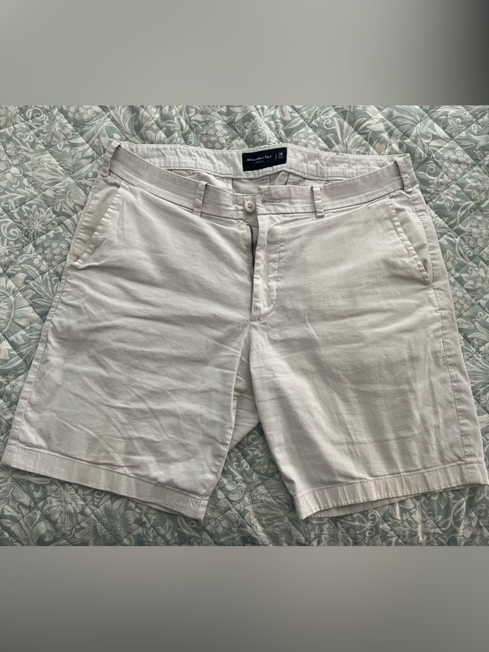 White Casual Stretch Shorts